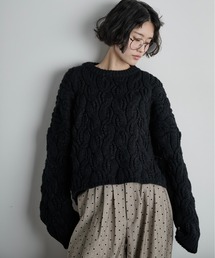 ケーブルクロップドニットプルオーバー