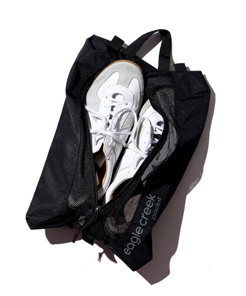 EagleCreek（イーグルクリーク）の「Eagle Creek / Pack-It Reveal Shoe Sack（ポーチ・レディース・ブラック/グレー・ONE SIZE）」の2枚目の写真