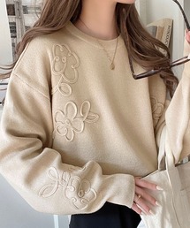 ぽわん袖が心をつかむ!コードフラワー使いクロップド丈ジャカードニット