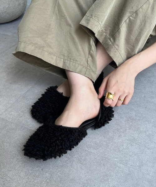 DouDou（ドゥドゥ）の「サイドオープンボアパンプス（バレエシューズ・レディース・ベージュ/ブラック・SMALL/LARGE/MEDIUM）」の5枚目の写真