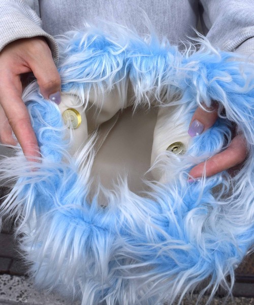 WEGO（ウィゴー）の「WEGO/長毛ファーハンドバッグ（ハンドバッグ・レディース・ブルー/オレンジ/ピンク/ダークブラウン・FREE）」の5枚目の写真