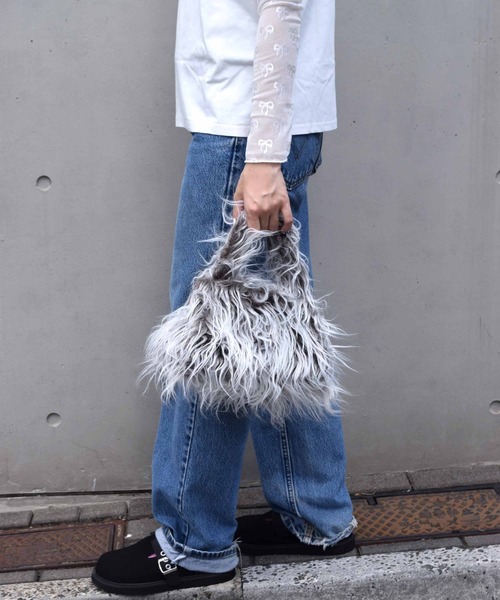 WEGO（ウィゴー）の「WEGO/長毛ファーハンドバッグ（ハンドバッグ・レディース・ブルー/オレンジ/ピンク/ダークブラウン・FREE）」の8枚目の写真