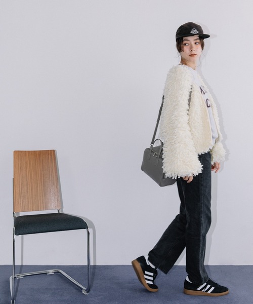 Beau're(ヴュレ)の「BEAURE ヴュレ スクエア ボックス ボストン(ショルダーバッグ・レディース・ブラック/チョコ/グレー/グリーン・FREE)」の16枚目の写真