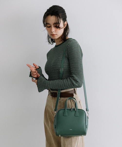 Beau're(ヴュレ)の「BEAURE ヴュレ スクエア ボックス ボストン(ショルダーバッグ・レディース・ブラック/チョコ/グレー/グリーン・FREE)」の19枚目の写真