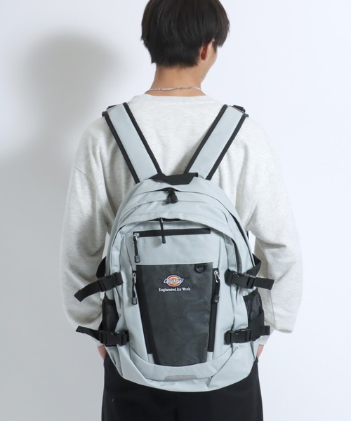 Dickies（ディッキーズ）の「Dickies（ディッキーズ）ブランドロゴワンポイント メッシュポケットバックパック/リュックサック メンズ レディース ユニセックス（バックパック/リュック・メンズ・グリーン系カモフラージュ/ブラック/ベージュ/グレー・FREE）」の12枚目の写真