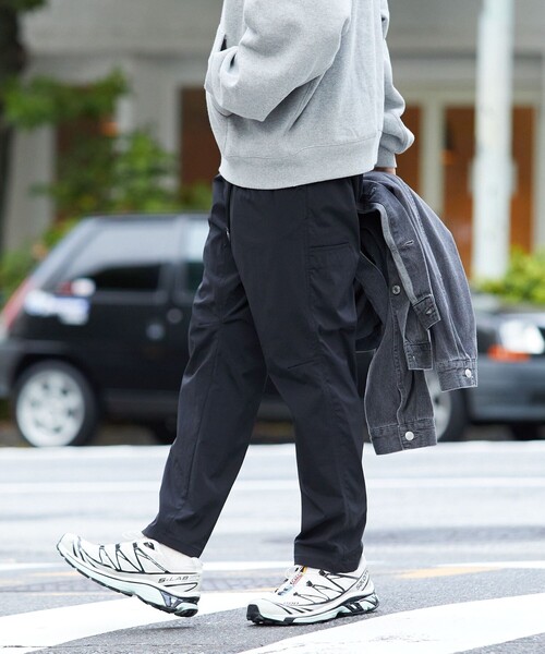 FREAK'S STORE（フリークスストア）の「限定展開 スリムフィット ストレッチナイロン クライミングパンツ（その他パンツ・メンズ・ネイビー/チャコールグレー/ブラック・LARGE/MEDIUM/SMALL）」の19枚目の写真