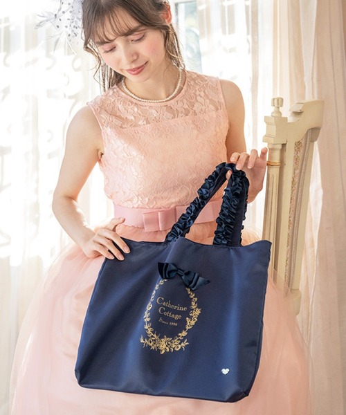 Catherine Cottage（キャサリンコテージ）の「お花リボンのレッスンバッグ（トートバッグ・キッズ・ピンク/ネイビー/ブルー/ブラック/ライラック・FREE）」の3枚目の写真