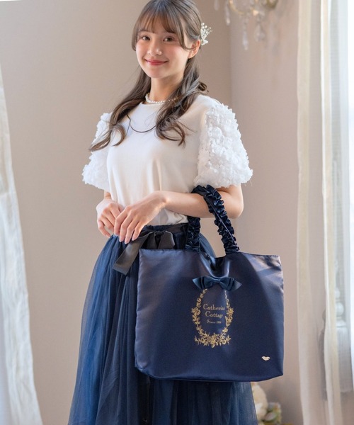 Catherine Cottage（キャサリンコテージ）の「お花リボンのレッスンバッグ（トートバッグ・キッズ・ピンク/ネイビー/ブルー/ブラック/ライラック・FREE）」の8枚目の写真