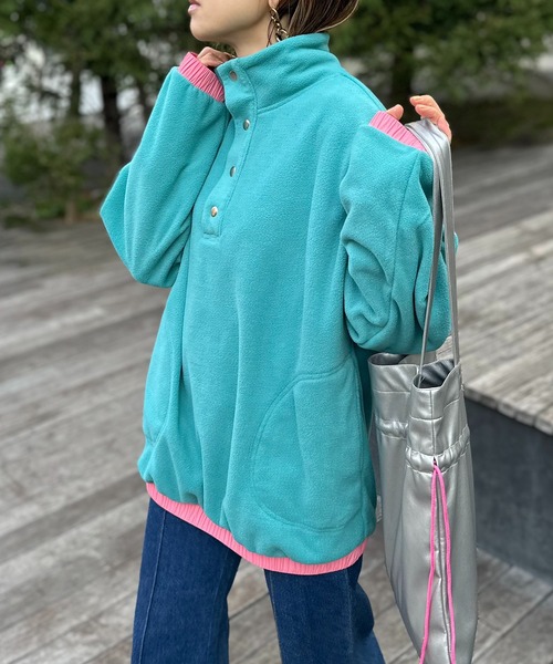 mi via loca(ミヴィアロカ)の「配色フリースボア アノラックプルオーバー(スウェット・レディース・チャコールグレー/ブルーグリーン/ベージュ/ブラック/ベージュ系その他・FREE)」の6枚目の写真