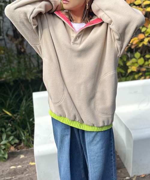 mi via loca(ミヴィアロカ)の「配色フリースボア アノラックプルオーバー(スウェット・レディース・チャコールグレー/ブルーグリーン/ベージュ/ブラック/ベージュ系その他・FREE)」の10枚目の写真