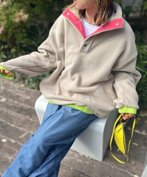 mi via loca(ミヴィアロカ)の「配色フリースボア アノラックプルオーバー(スウェット・レディース・チャコールグレー/ブルーグリーン/ベージュ/ブラック/ベージュ系その他・FREE)」の15枚目の写真