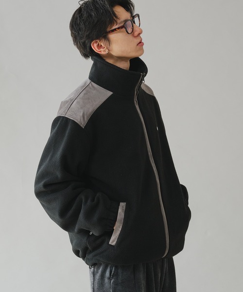 Adoon plain(アドーンプレーン)の「STAND NECK SUEDE LOOK FLEECE BLOUSON / スタンドネックスエード調フリースブルゾン(ブルゾン・メンズ・ブラック/アイボリー・MEDIUM/LARGE)」の16枚目の写真