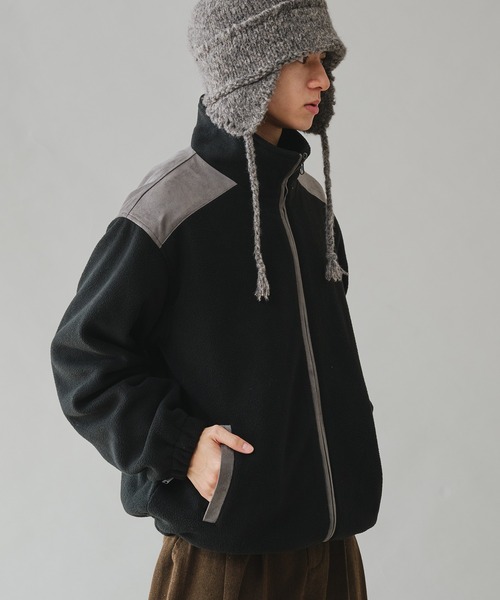 Adoon plain(アドーンプレーン)の「STAND NECK SUEDE LOOK FLEECE BLOUSON / スタンドネックスエード調フリースブルゾン(ブルゾン・メンズ・ブラック/アイボリー・MEDIUM/LARGE)」の14枚目の写真