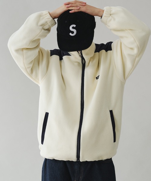 Adoon plain(アドーンプレーン)の「STAND NECK SUEDE LOOK FLEECE BLOUSON / スタンドネックスエード調フリースブルゾン(ブルゾン・メンズ・ブラック/アイボリー・MEDIUM/LARGE)」の4枚目の写真