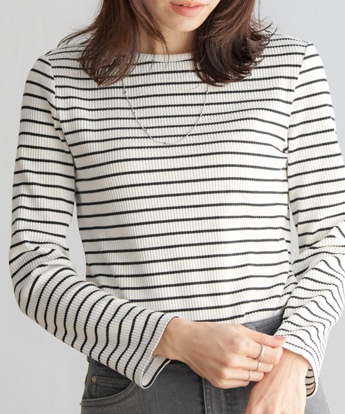 ikka（イッカ）の「三角テレコクルーネックプルオーバー（Tシャツ/カットソー・レディース・グリーン/その他1/オフホワイト/ダークベージュ/ネイビー・L/M/S）」の5枚目の写真