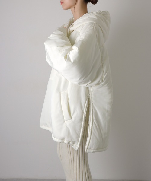 LAULEN(ローレン)の「half zip oversized hoodie pullover /ハーフジップ オーバーサイズ パーカー(その他アウター・レディース・ブラック/アイボリー・FREE)」の4枚目の写真