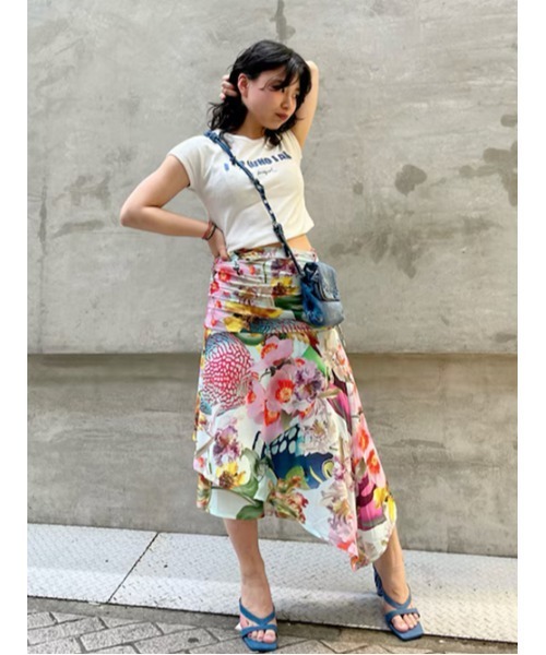 Desigual(デシグアル)の「FALFISHYLACROIX トロピカルガーデン アシンメトリースカート(スカート・レディース・マルチ・M/L/XL/S/XS)」の1枚目の写真
