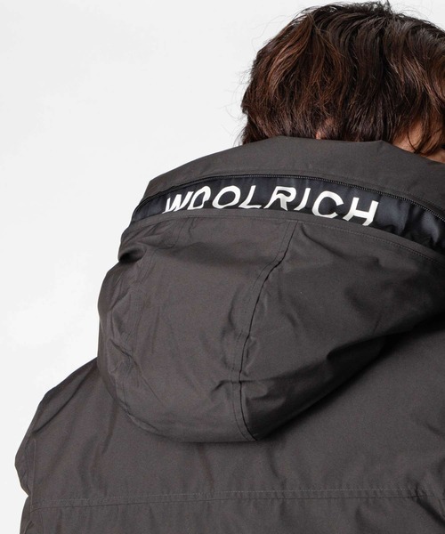 WOOLRICH(ウールリッチ)の「WOOLRICH RECYCLED GTX ARCTIC PARKA ウールリッチ ゴアテックス アークティック ダウン パーカ(ダウンジャケット/コート・メンズ・ブラック・SMALL/LARGE)」の6枚目の写真