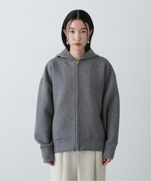 N.（N. Natural Beauty Basic）（エヌエヌナチュラルビューティーベーシック）の「ダンボールフォルムジップフーディー（パーカー・レディース・オフホワイト/グレー・MEDIUM）」の11枚目の写真