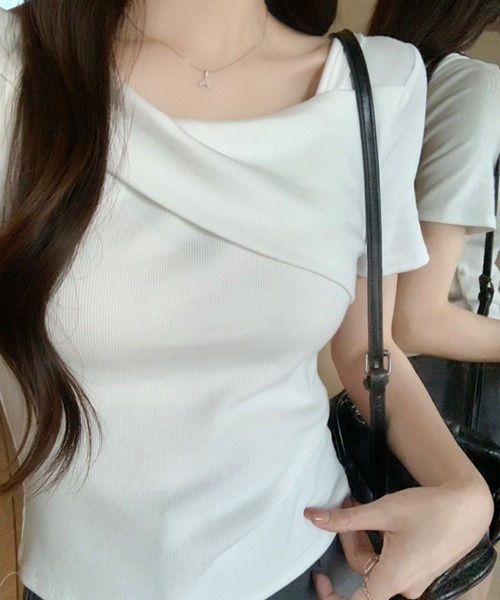 GLAMOROUS JANE(グラマラスジェーン)の「オフショル半袖ショート丈トップス(Tシャツ/カットソー・レディース・ホワイト/ブラック/ベージュ・FREE)」の15枚目の写真