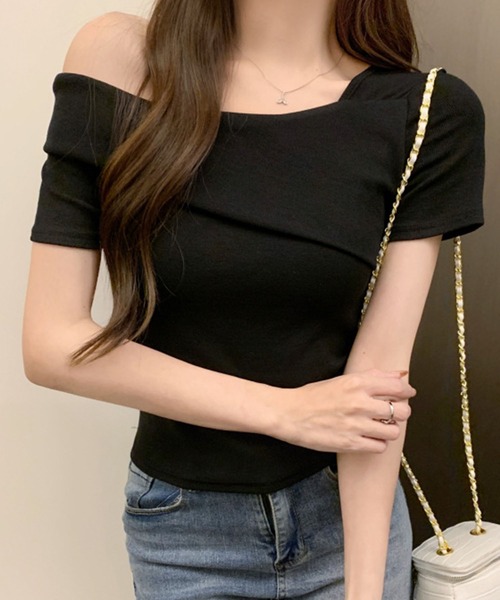 GLAMOROUS JANE(グラマラスジェーン)の「オフショル半袖ショート丈トップス(Tシャツ/カットソー・レディース・ホワイト/ブラック/ベージュ・FREE)」の13枚目の写真