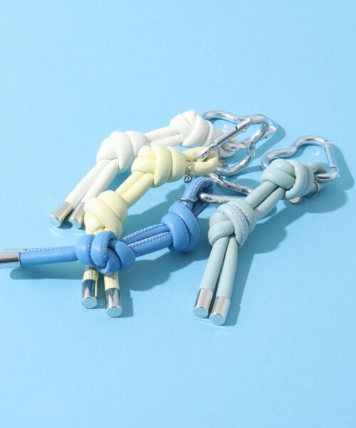 NOLLEY’S（ノーリーズ）の「ダブルノットチャーム（チャーム・レディース・ライトブルー/ホワイト/ミント/イエロー・FREE）」の7枚目の写真