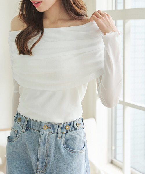 KOBE LETTUCE(コウベレタス)の「オフショルシアートップス(シャツ/ブラウス・レディース・オフホワイト/グレー/ブラック系その他/ピンクベージュ/ブラック/ミント・M)」の2枚目の写真