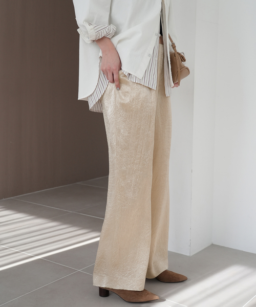 SLOBE IENA（スローブイエナ）の「《WEB/一部店舗限定》SAKOMIYA サテンパンツ（その他パンツ・レディース・アイボリー/ライトグリーン・38/40/36）」の11枚目の写真