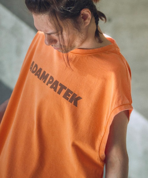 ADAM PATEK（アダムパテック）の「ADAMPATEK/basic logo sleeveless/ロゴノースリーブ（Tシャツ/カットソー・メンズ・パープル/オレンジ/ホワイト/ブラック・1/2）」の4枚目の写真