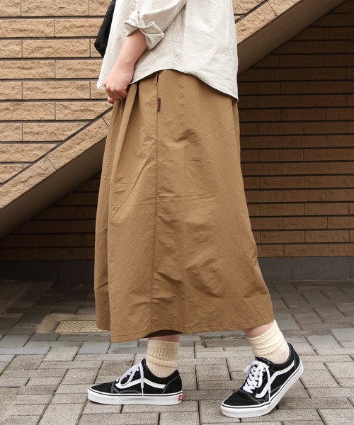Gramicci(グラミチ)の「GRAMICCI/グラミチ ナイロンフレアパンツ NYLON FLARE PANT G2SW-SK034(その他パンツ・レディース・モカ/サンドグレー/ブラック・M)」の14枚目の写真