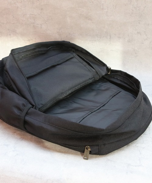Carhartt(カーハート)の「Carhartt 28Lデュアルコンパートメント(バックパック/リュック・メンズ・ブラック/ブラウン・FREE)」の3枚目の写真