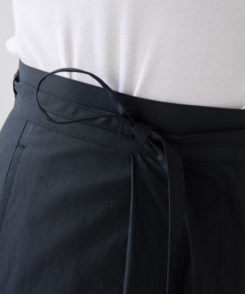 Whim Gazette（ウィムガゼット）の「タイプライターパンツ（カーゴパンツ・レディース・オフホワイト/ブラック/ベビーピンク・36/38）」の5枚目の写真