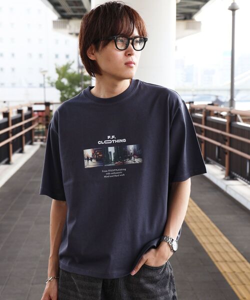FFEIN(フェイン)の「【FFEIN(フェイン)】フォトプリントショート丈Tシャツ / Tシャツ 短丈 クルーネック 半袖 ショート丈(Tシャツ/カットソー・メンズ・アッシュグレー/チャコール/ホワイト・LARGE/MEDIUM/SMALL)」の22枚目の写真