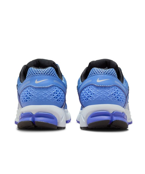 NIKE(ナイキ)の「NIKE WS ZOOM VOMERO 5 FJ2028-400(スニーカー・メンズ・ブルー・24.5cm/24cm/23.5cm)」の5枚目の写真