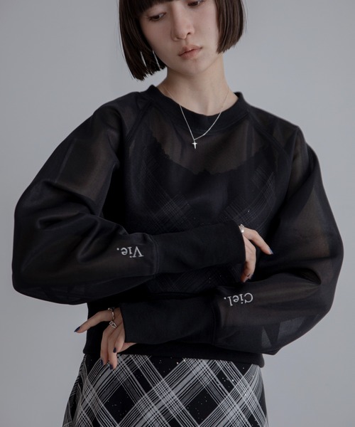 VACANCY(ヴァカンシー)の「ロゴ刺繍ダンボールシアーショート丈トップス(スウェット・レディース・ブルー/ブラック/ホワイト・FREE)」の3枚目の写真