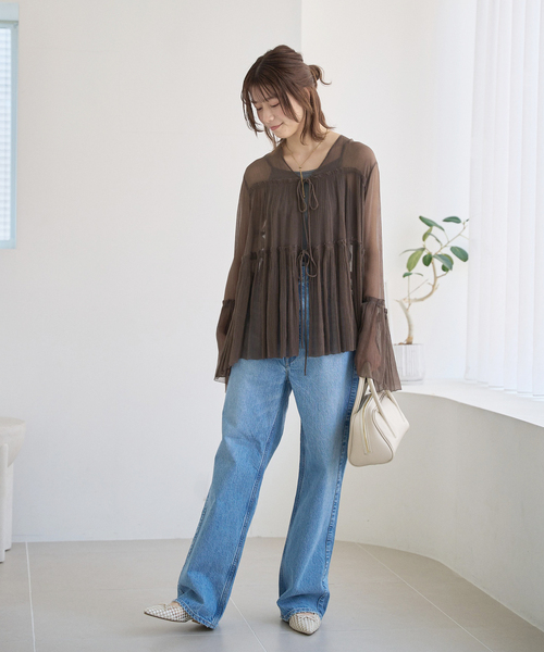 LE TALON(ルタロン)の「ポインテッドフラワースパンコールバレエ(バレエシューズ・レディース・アイボリー/ブラック×ブラック・22cm/22.5cm/23cm/23.5cm/24cm/24.5cm/25cm)」の11枚目の写真