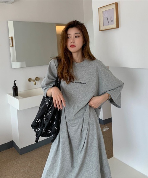 LETee（レティー）の「バックプリント　ティーワンピース（Tシャツ/カットソー・レディース・ホワイト/グレー/ブラック・FREE）」の7枚目の写真