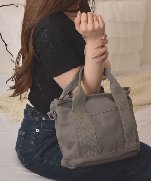 Mayree(メイリー)の「【float】シンプル デザイン トートバッグ/ショルダーバッグ【7色展開/2way】(ショルダーバッグ・レディース・ミント/グレー/ネイビー/ピンク/オフホワイト/ブラウン/ブラック・FREE)」の22枚目の写真
