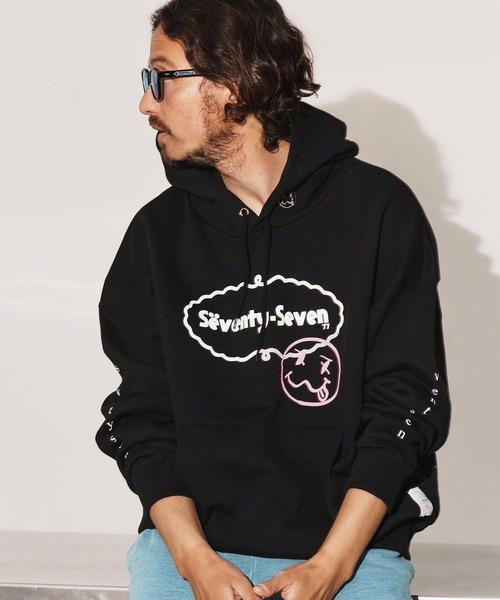 seventy seven（セブンティセブン）の「mpa3773-middle onz over size sweat P-O hoodie（77delicious) パーカー（パーカー・メンズ・ホワイト/ブラック/ブルー・M/L/XL）」の8枚目の写真
