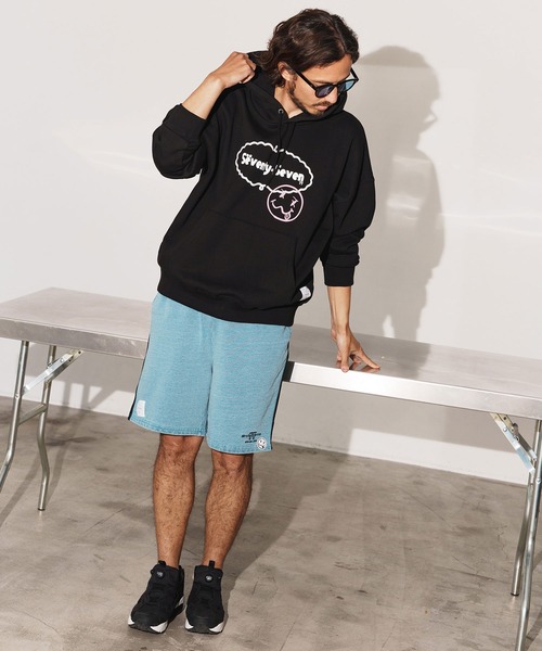 seventy seven（セブンティセブン）の「mpa3773-middle onz over size sweat P-O hoodie（77delicious) パーカー（パーカー・メンズ・ホワイト/ブラック/ブルー・M/L/XL）」の11枚目の写真