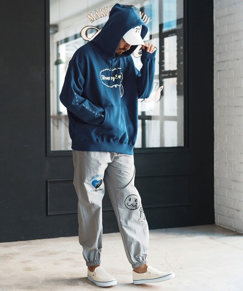 seventy seven（セブンティセブン）の「mpa3773-middle onz over size sweat P-O hoodie（77delicious) パーカー（パーカー・メンズ・ホワイト/ブラック/ブルー・M/L/XL）」の17枚目の写真
