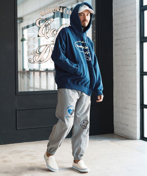 seventy seven（セブンティセブン）の「mpa3773-middle onz over size sweat P-O hoodie（77delicious) パーカー（パーカー・メンズ・ホワイト/ブラック/ブルー・M/L/XL）」の18枚目の写真