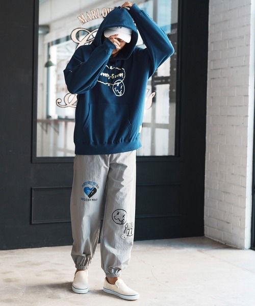 seventy seven（セブンティセブン）の「mpa3773-middle onz over size sweat P-O hoodie（77delicious) パーカー（パーカー・メンズ・ホワイト/ブラック/ブルー・M/L/XL）」の19枚目の写真
