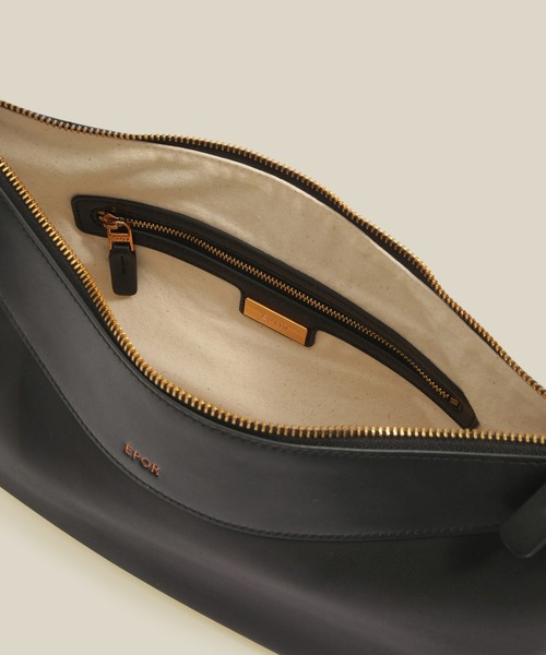 ROPE'（ロペ）の「【E'POR】C BAG Medium【撥水】【超軽量】（ハンドバッグ・レディース・ブラック/カーキ・FREE）」の11枚目の写真