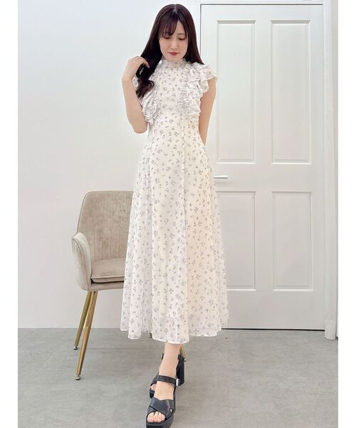 MERCURYDUO(マーキュリーデュオ)の「フリルスリーブフラワーワンピース(ワンピース・レディース・オフホワイト/レッド・SMALL/MEDIUM)」の10枚目の写真