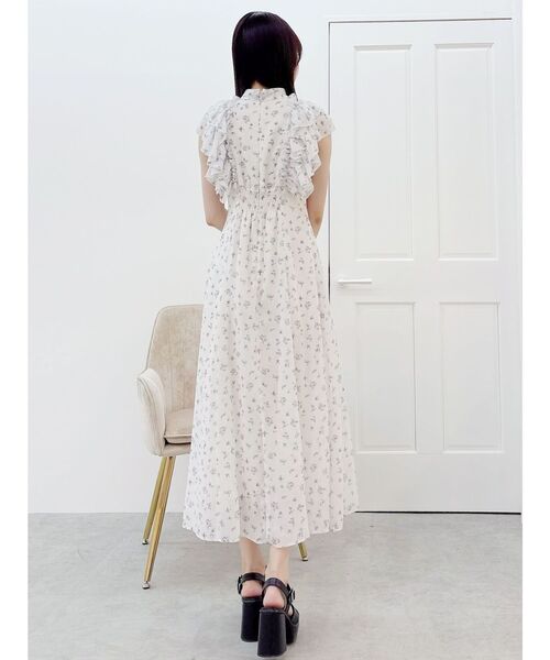 MERCURYDUO(マーキュリーデュオ)の「フリルスリーブフラワーワンピース(ワンピース・レディース・オフホワイト/レッド・SMALL/MEDIUM)」の8枚目の写真