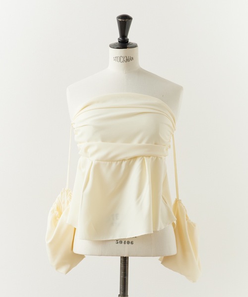 ROOPTOKYO(ループトウキョウ)の「ペプラムオフショルベアブラウス(シャツ/ブラウス・レディース・ブラック/ホワイト・FREE)」の3枚目の写真