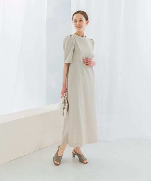 URBAN RESEARCH ROSSO WOMEN(アーバンリサーチ ロッソ)の「バックオープンベルトデザインワンピース(ワンピース・レディース・ネイビー/ライトベージュ・FREE)」の10枚目の写真