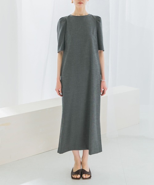 URBAN RESEARCH ROSSO WOMEN(アーバンリサーチ ロッソ)の「バックオープンベルトデザインワンピース(ワンピース・レディース・ネイビー/ライトベージュ・FREE)」の11枚目の写真