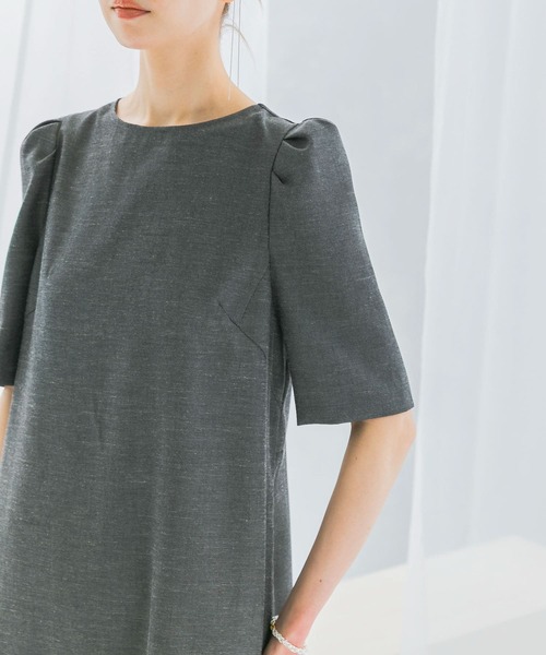 URBAN RESEARCH ROSSO WOMEN(アーバンリサーチ ロッソ)の「バックオープンベルトデザインワンピース(ワンピース・レディース・ネイビー/ライトベージュ・FREE)」の15枚目の写真